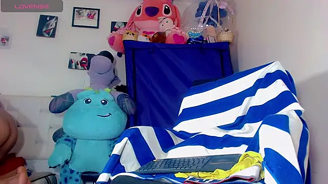 Snapshot of nicol_gill_ chatting on January 17, 11:17 am nicol gill online show from January 17, 11:17 am