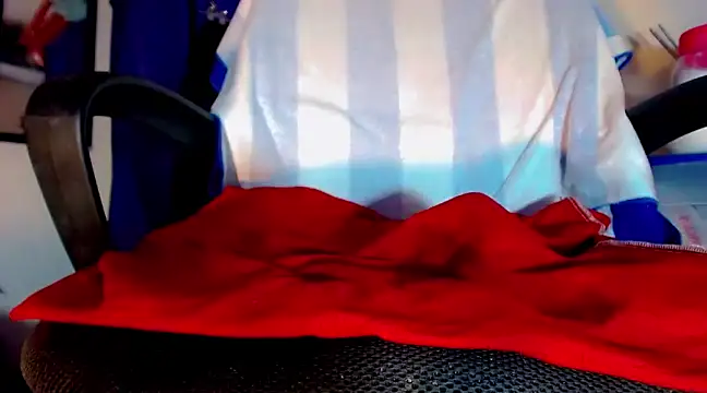 Snapshot of nicol_gill_ chatting on February 6, 2:37 pm nicol gill online show from February 6, 2:37 pm