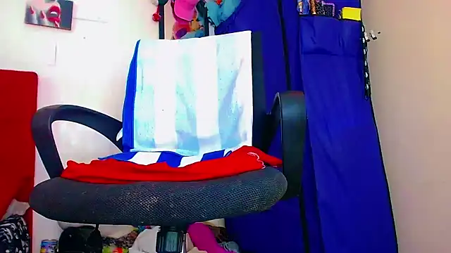 Snapshot of nicol_gill_ chatting on February 7, 12:50 pm nicol gill online show from February 7, 12:50 pm