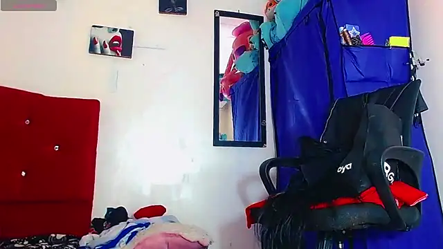 Snapshot of nicol_gill_ chatting on February 11, 11:21 am nicol gill online show from February 11, 11:21 am