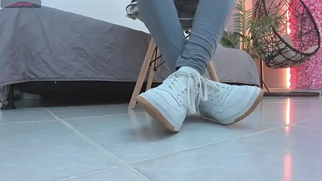 Angela donnato online show from March 1, 3:32 am