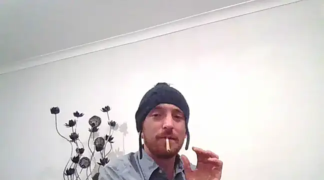 Snapshot of PocoLoco420 chatting on February 5, 1:47 am PocoLoco420 online show from February 5, 1:47 am