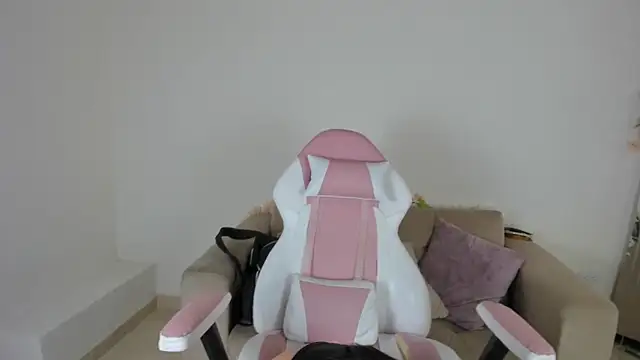 Charlotte cowell sub1  online show from December 29, 9:09 pm