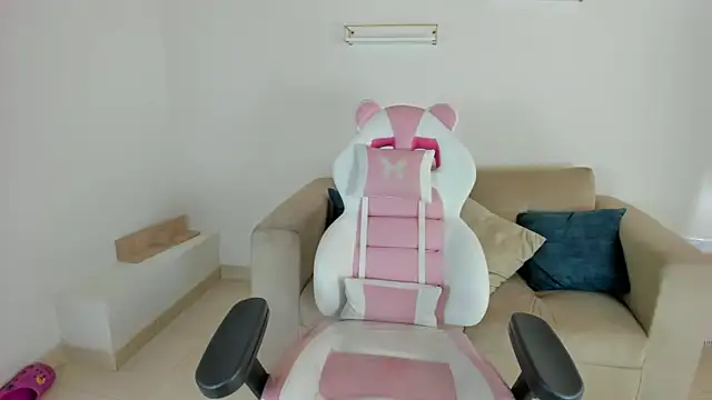 Charlotte cowell sub1  online show from September 23, 4:43 pm