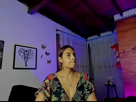 mykaelahoney online show from February 10, 5:22 am