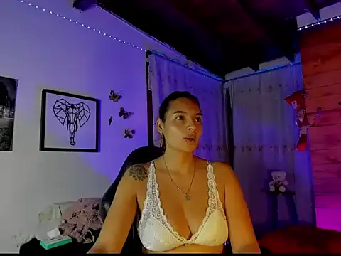 mykaelahoney online show from February 13, 6:53 am