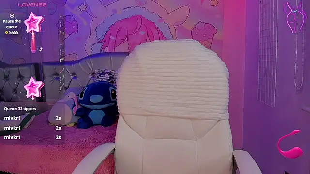 Snapshot of sophie_ws chatting on December 21, 11:56 pm sophie ws online show from December 21, 11:56 pm