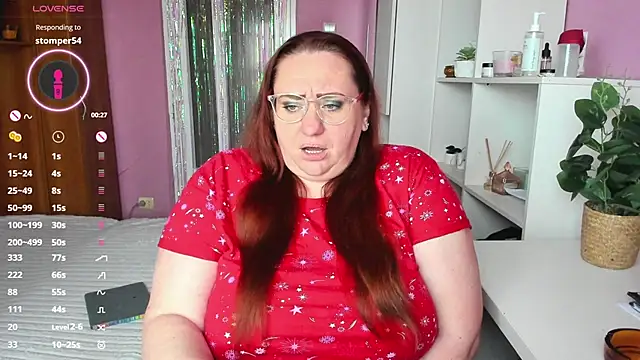 Snapshot of lovely_adelle chatting on February 5, 1:22 pm lovely adelle online show from February 5, 1:22 pm