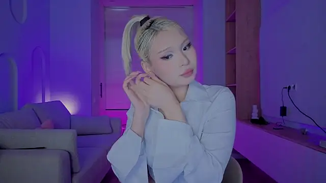 RileyMee online show from September 23, 12:52 pm