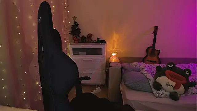 Diana Flower online show from February 9, 12:52 pm