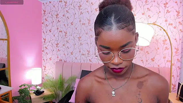 amber-hill online show from February 26, 1:11 am