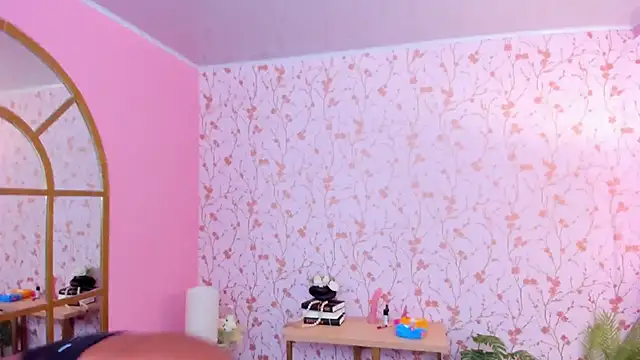 amber-hill online show from March 22, 1:22 am