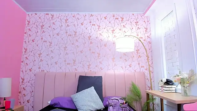 amber-hill online show from October 28, 7:16 pm