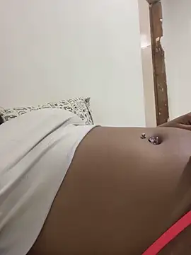 larissa1705 online show from January 16, 4:07 am