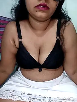 Snapshot of Reesha_99 chatting on May 8, 4:12 pm Reesha 99 online show from May 8, 4:12 pm