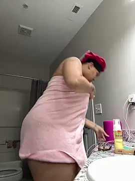 SexyHoneyRedd online show from January 9, 11:58 am