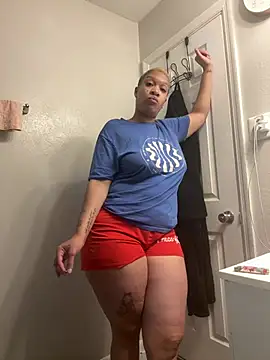 Snapshot of SexyHoneyRedd chatting on July 2, 8:53 am SexyHoneyRedd online show from July 2, 8:53 am