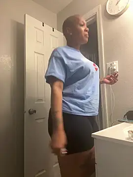 Snapshot of SexyHoneyRedd chatting on July 26, 6:04 pm SexyHoneyRedd online show from July 26, 6:04 pm