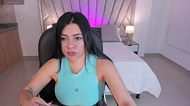 Snapshot of naomii_campbell_ chatting on September 18, 4:42 pm naomii campbell online show from September 18, 4:42 pm