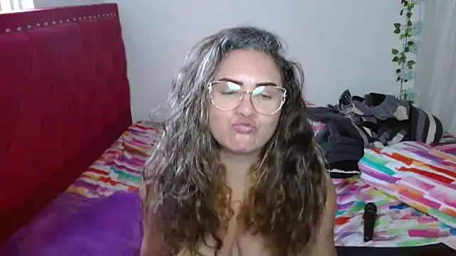 helenca43 online show from February 25, 10:19 pm