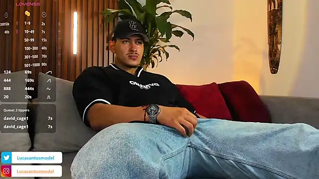 lucasanto  online show from March 8, 12:19 am