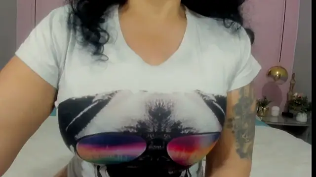 valeriasexxx online show from February 18, 9:32 am