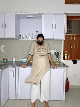 riya190 online show from May 24, 4:12 pm