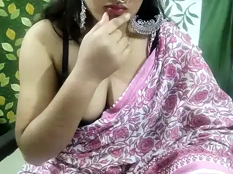 Snapshot of Aarvi_Arora chatting on February 16, 3:16 pm Aarvi Arora online show from February 16, 3:16 pm