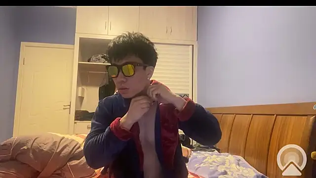 Snapshot of shuai321 chatting on January 30, 2:04 pm shuai321 online show from January 30, 2:04 pm