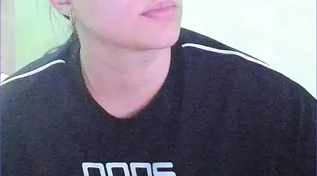 Snapshot of Luciluu20 chatting on January 19, 4:22 am Luciluu20 online show from January 19, 4:22 am