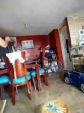 Snapshot of Im_Alma_ chatting on December 4, 1:53 pm Im Alma online show from December 4, 1:53 pm