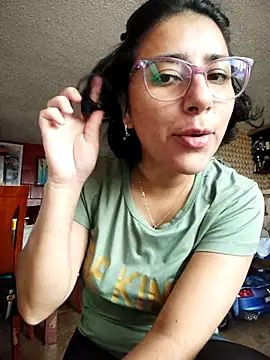 Snapshot of Im_Alma_ chatting on February 28, 1:03 pm Im Alma online show from February 28, 1:03 pm