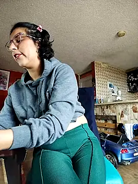 Snapshot of Im_Alma_ chatting on March 8, 8:25 pm Im Alma online show from March 8, 8:25 pm