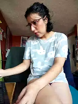 Snapshot of Im_Alma_ chatting on March 19, 1:29 pm Im Alma online show from March 19, 1:29 pm