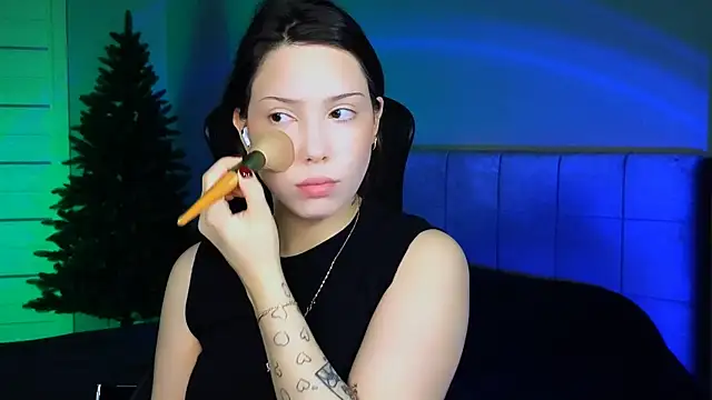 Snapshot of Stacy_Gonzales_ chatting on December 18, 6:21 am Stacy Gonzales  online show from December 18, 6:21 am