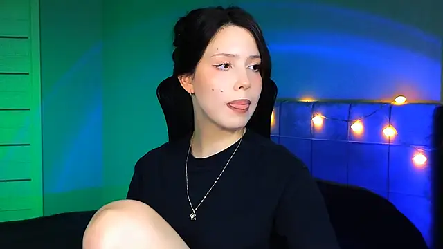 Snapshot of Stacy_Gonzales_ chatting on February 1, 9:21 am Stacy Gonzales  online show from February 1, 9:21 am
