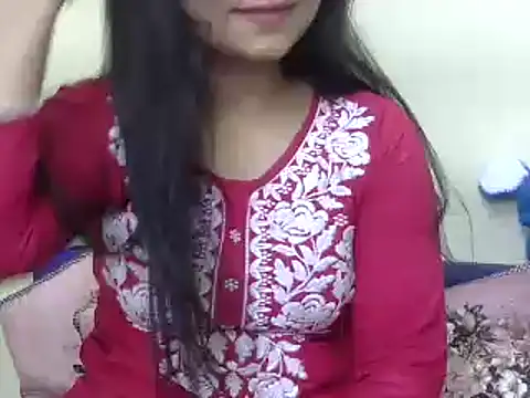 Snapshot of WildRuhi20 chatting on January 9, 3:26 am WildRuhi20 online show from January 9, 3:26 am