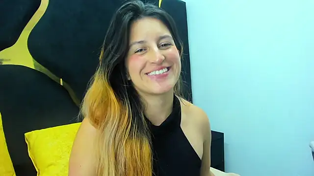 Snapshot of GiaRoussel chatting on March 17, 7:48 pm GiaRoussel online show from March 17, 7:48 pm