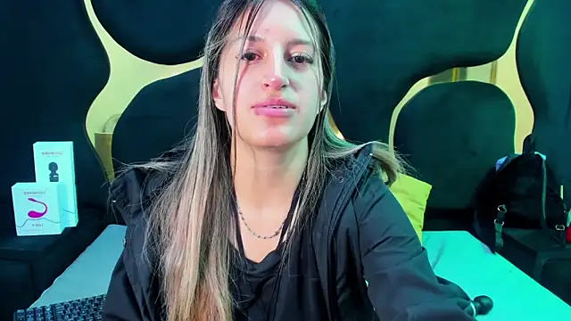 Snapshot of GiaRoussel chatting on October 21, 3:13 pm GiaRoussel online show from October 21, 3:13 pm