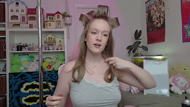 Daisy Dollxo online show from April 28, 7:08 pm
