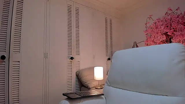 kitty miaa online show from April 30, 4:52 am