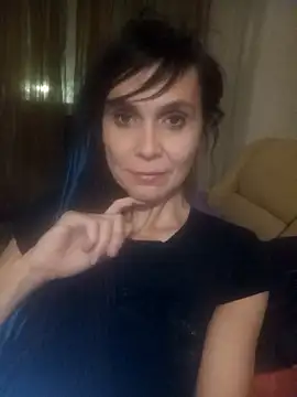 Francenia lolis online show from December 16, 6:35 pm