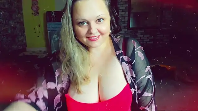 Snapshot of KlaraHoll chatting on January 8, 2:57 am KlaraHoll online show from January 8, 2:57 am