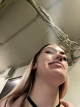 -Sexy Barbie- online show from February 1, 7:15 am