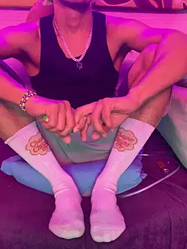 thesummerboy online show from December 9, 1:55 pm