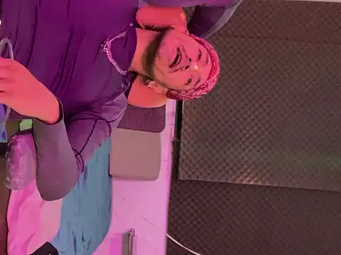 thesummerboy online show from October 2, 12:45 pm