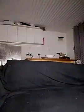 NICJOHNS online show from April 15, 7:10 pm