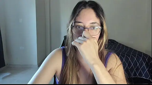 atenas 05  online show from November 27, 2:41 pm