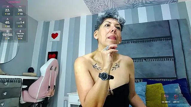 Julianewell online show from September 11, 12:16 pm