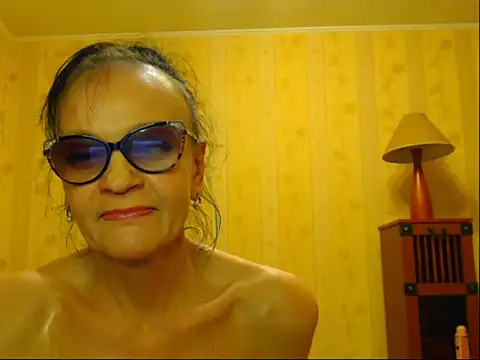 Valentina3859 online show from March 9, 9:46 pm